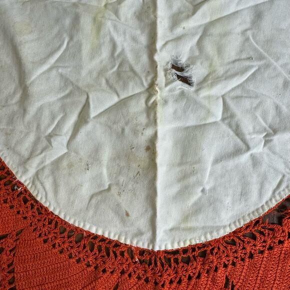 Pair of Vintage Cotton Hand Chrochet Embroidered Center piece Doilies FOR REPAIR - Picture 9 of 13